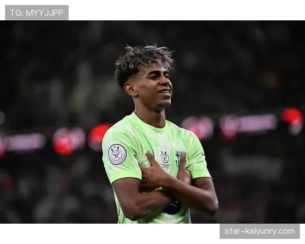 亚马尔与法蒂的边锋成长路径与战术适配性差异解析